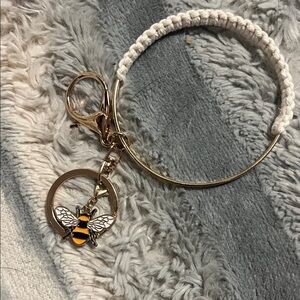 Chic Gold and Cream Bee Key Holder
